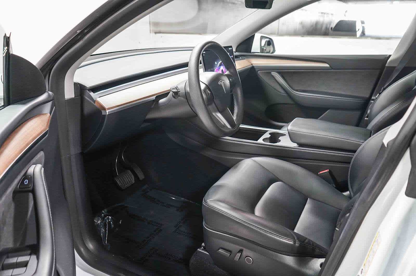 Thumbnail: 2024 Tesla Model Y - 19