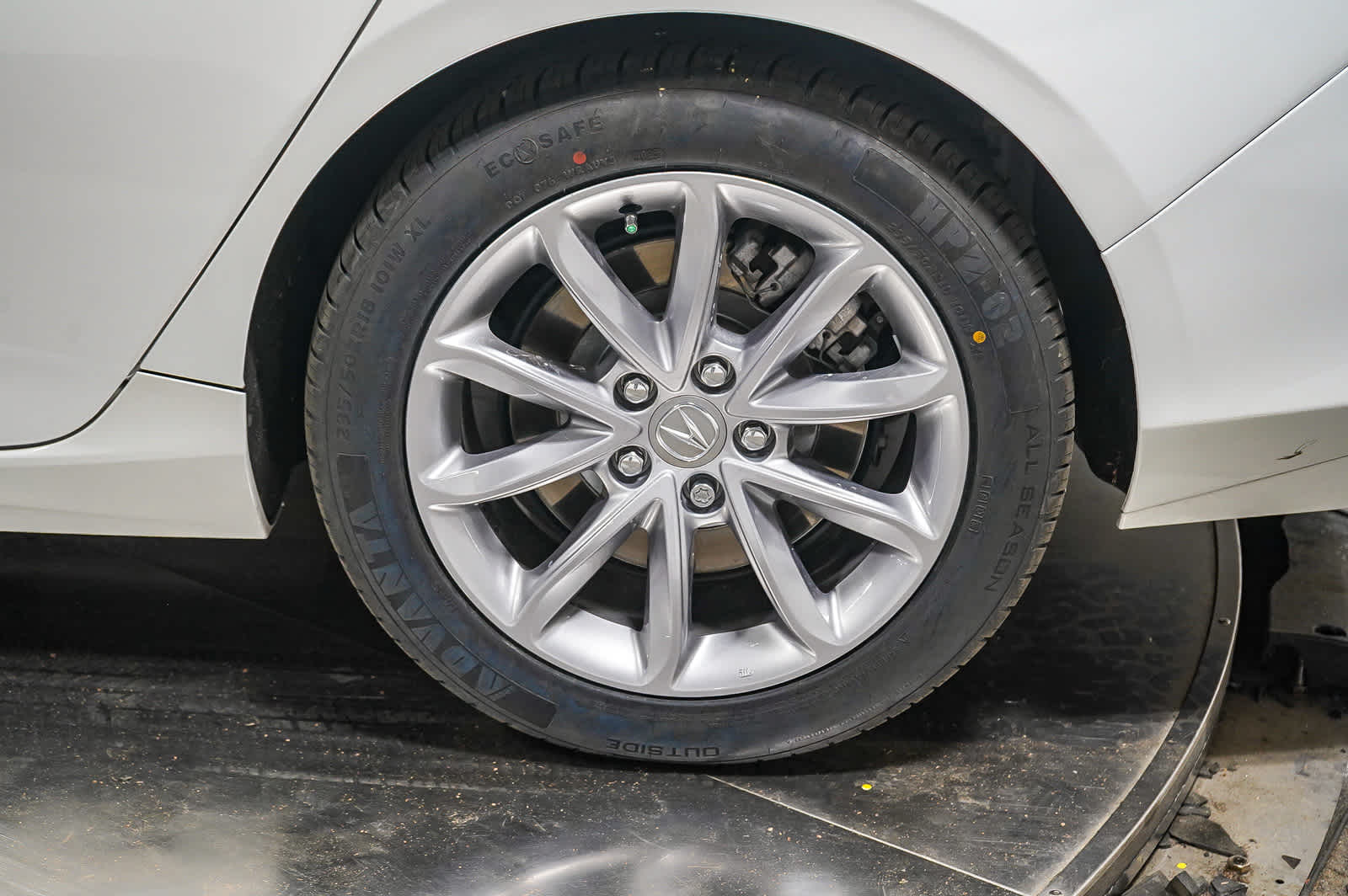 2023 Acura TLX photo 4