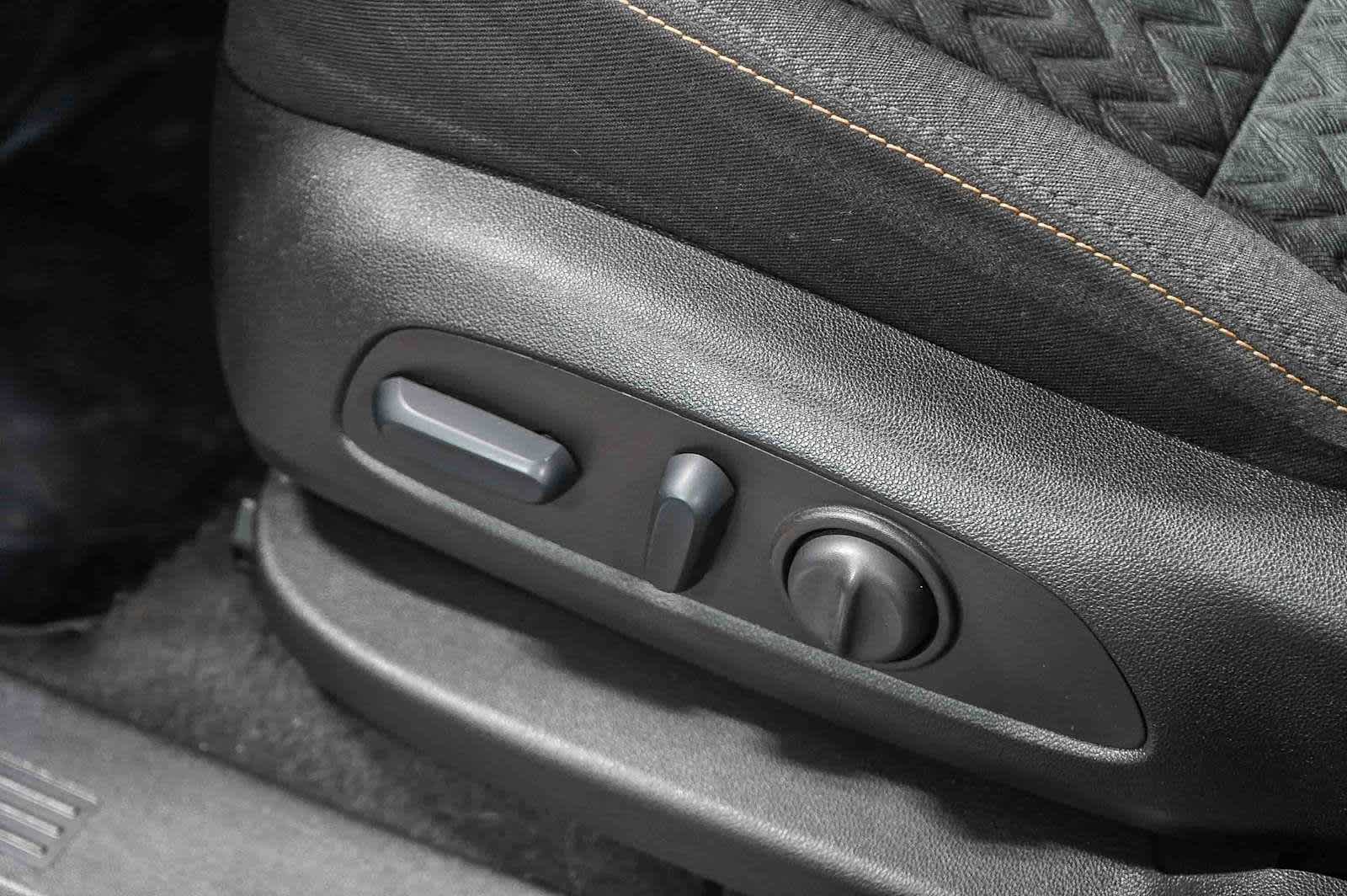 Thumbnail: 2022 Chevrolet Equinox - 25