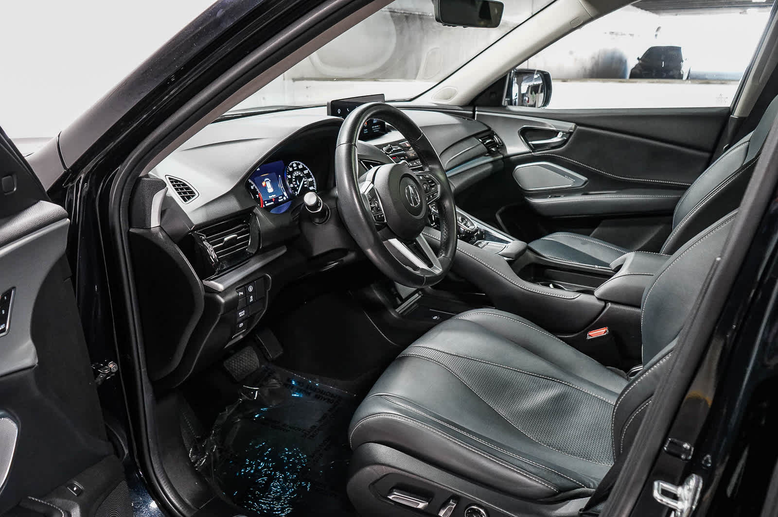 Thumbnail: 2023 Acura RDX - 20