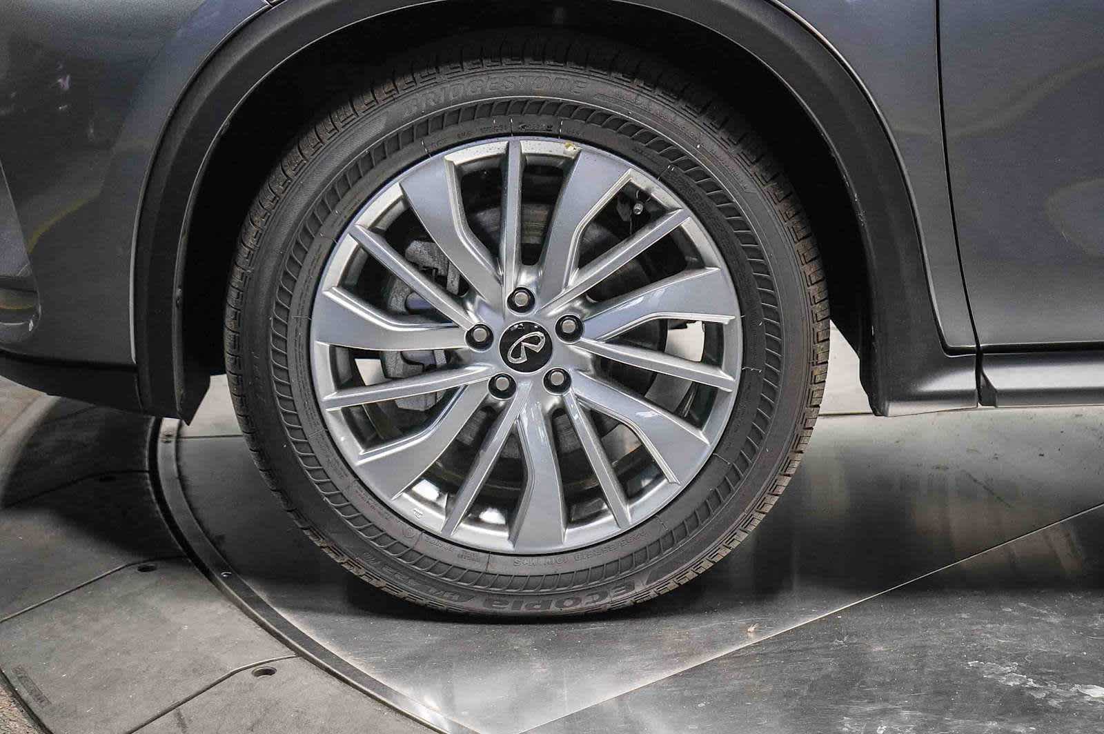 Thumbnail: 2025 INFINITI QX50 - 10