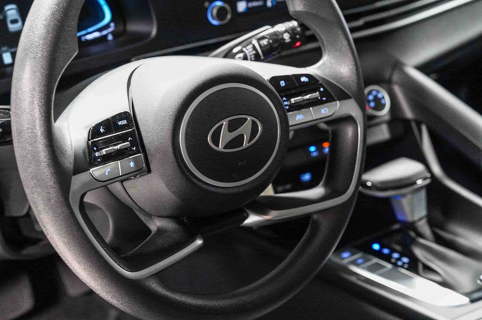 Thumbnail: 2025 Hyundai Elantra - 23