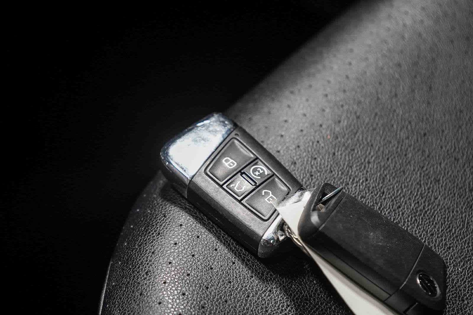 Thumbnail: 2021 Volkswagen Atlas - 28