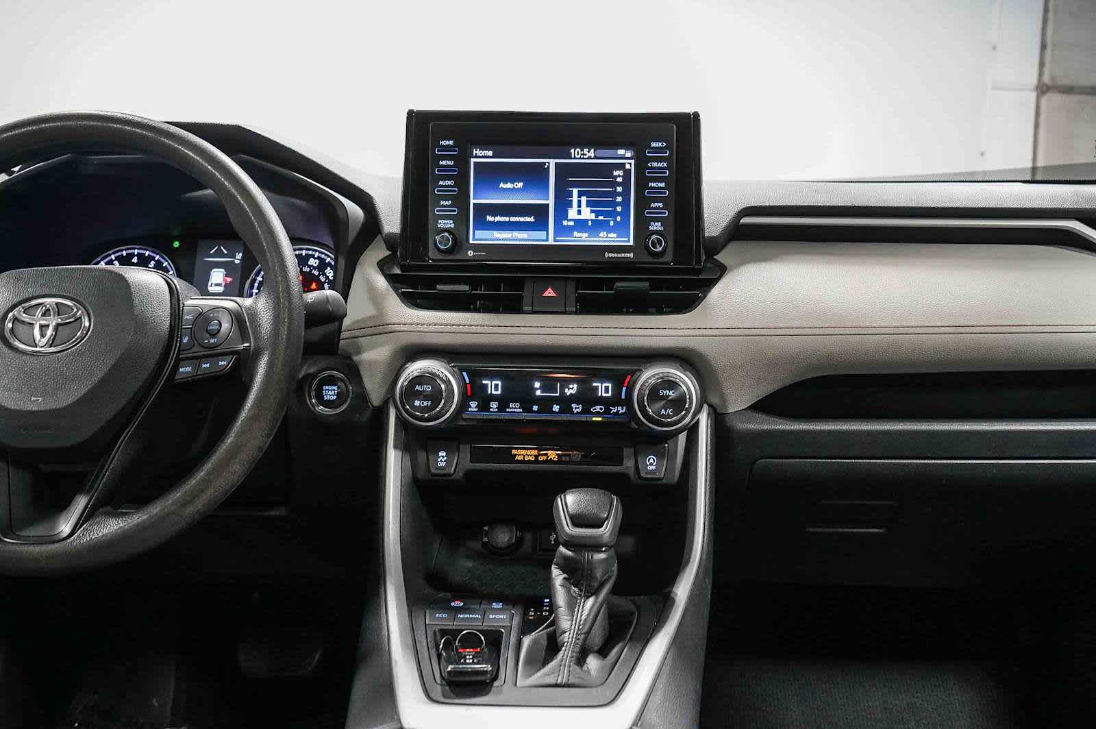 Thumbnail: 2021 Toyota RAV4 - 15