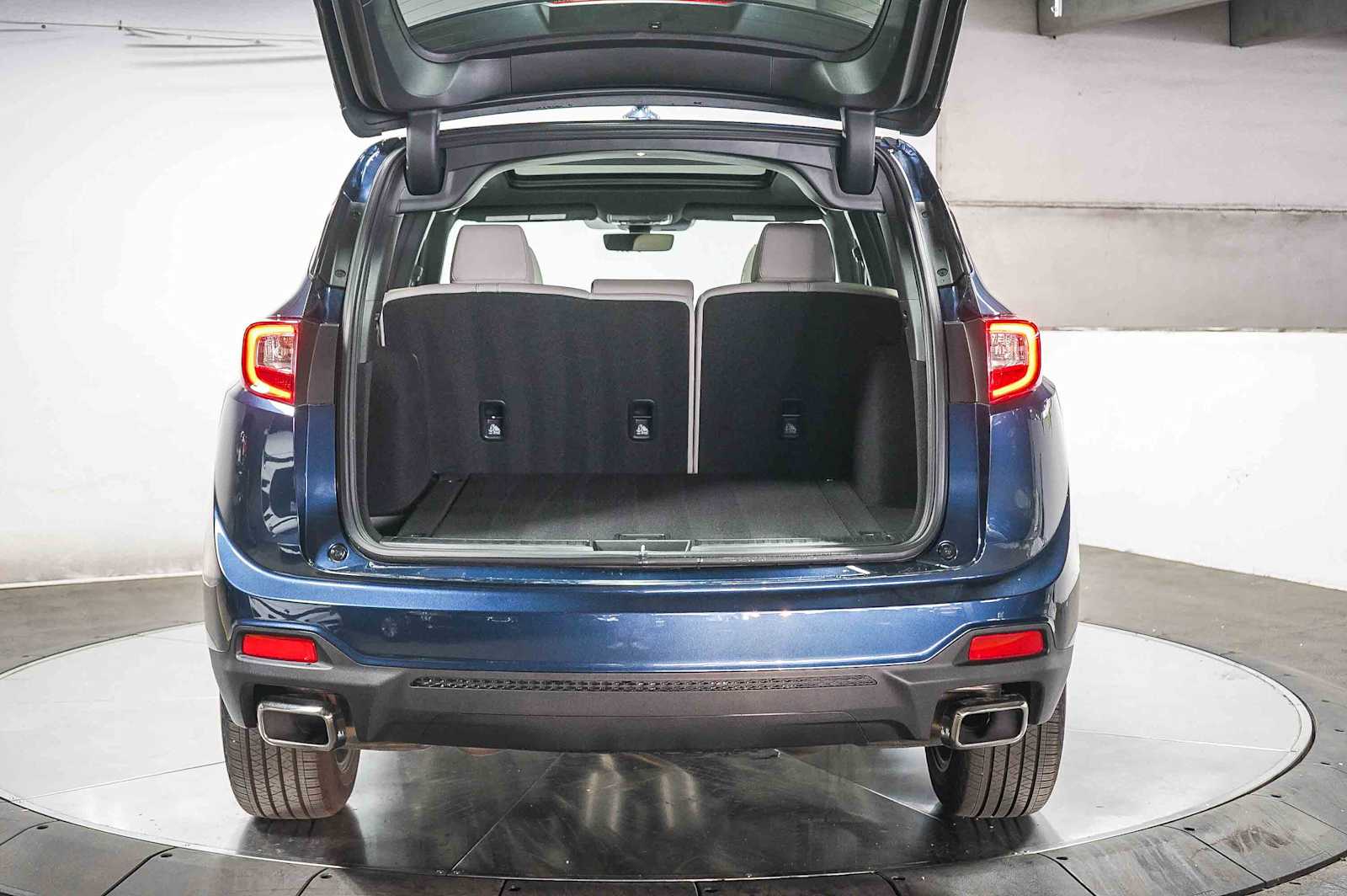 Thumbnail: 2025 Acura RDX - 27