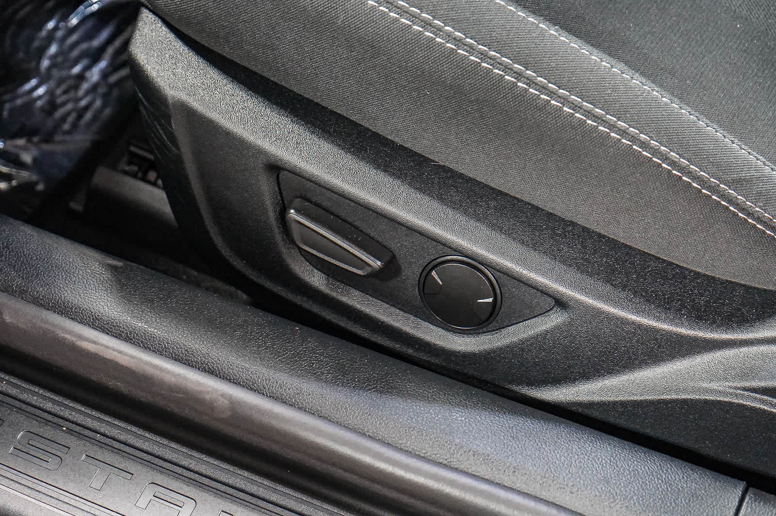 Thumbnail: 2023 Ford Mustang - 25