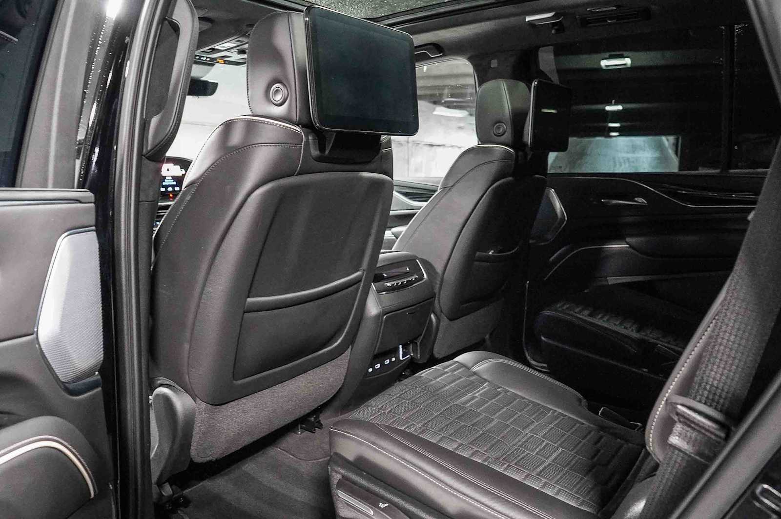 Thumbnail: 2024 Cadillac Escalade - 19