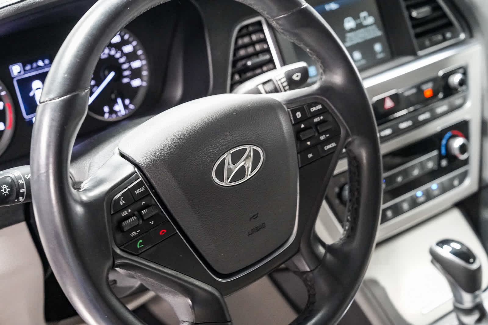 Thumbnail: 2017 Hyundai Sonata - 24