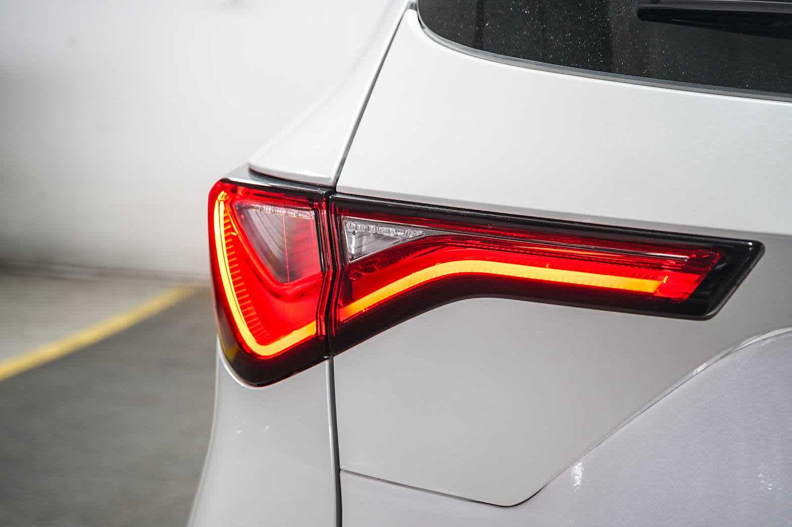 Thumbnail: 2023 Acura MDX - 13