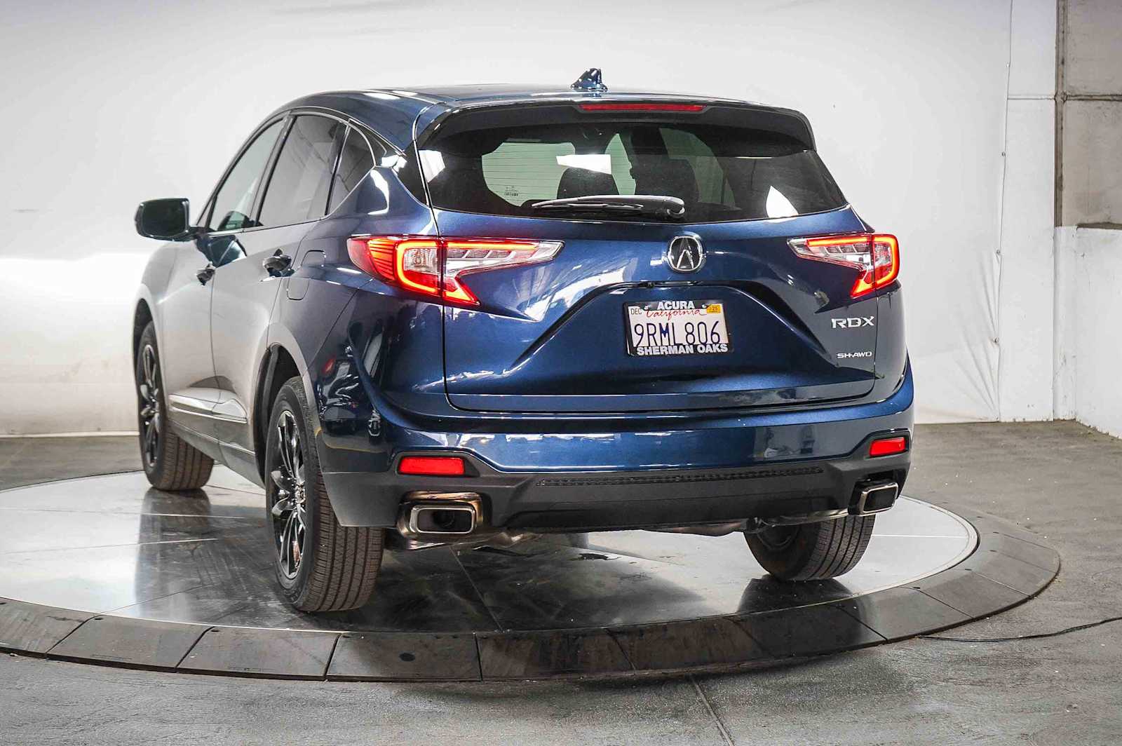 2025 Acura RDX photo 2