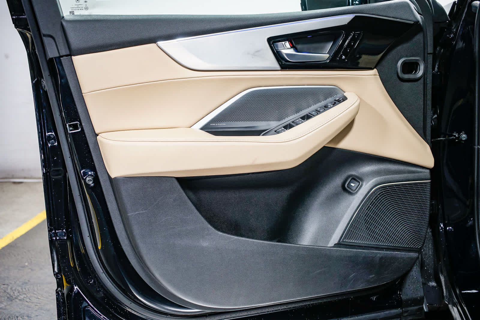 Thumbnail: 2025 Acura MDX - 23