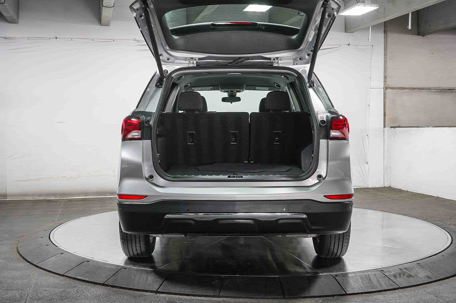 Thumbnail: 2022 Chevrolet Equinox - 29