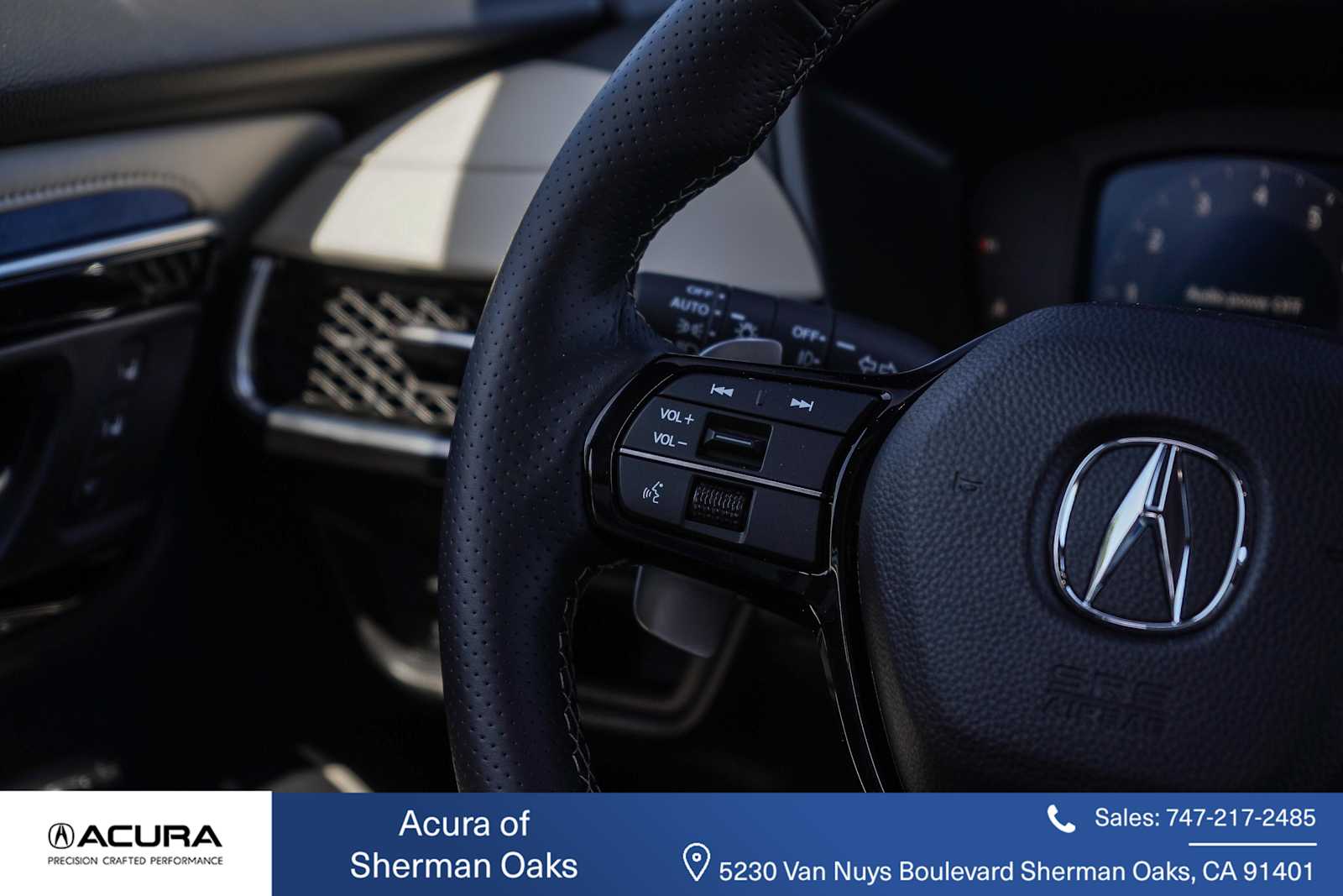 Thumbnail: 2025 Acura ADX - 19