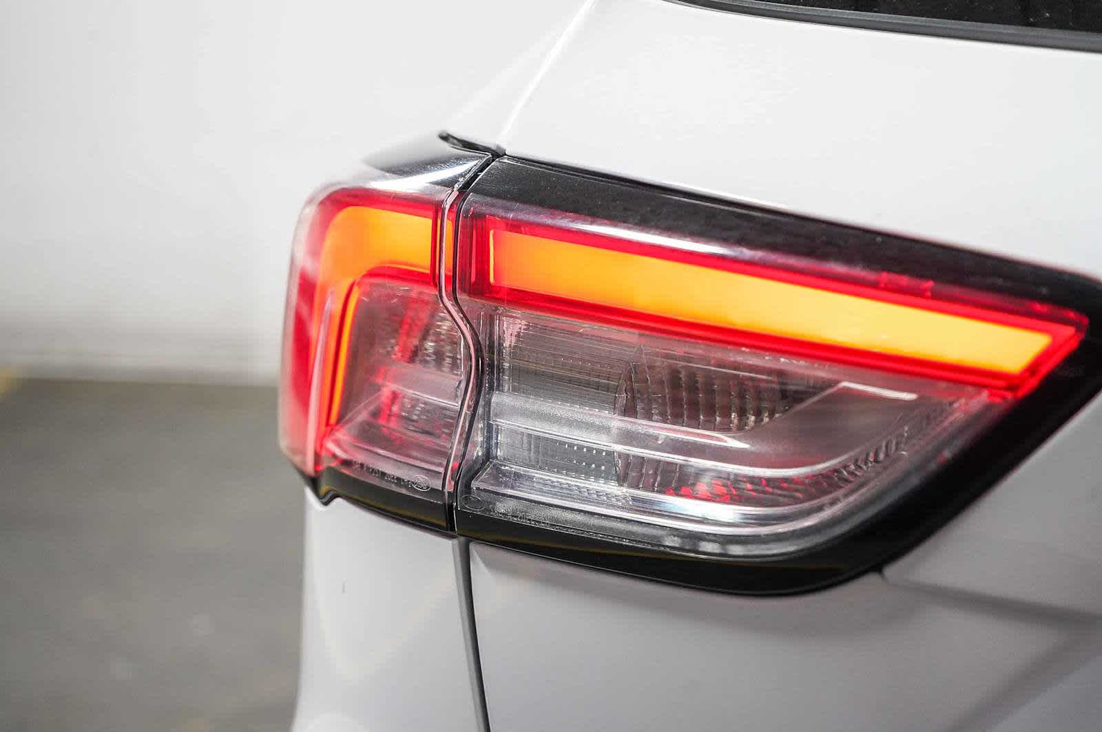 Thumbnail: 2020 Ford Escape - 13