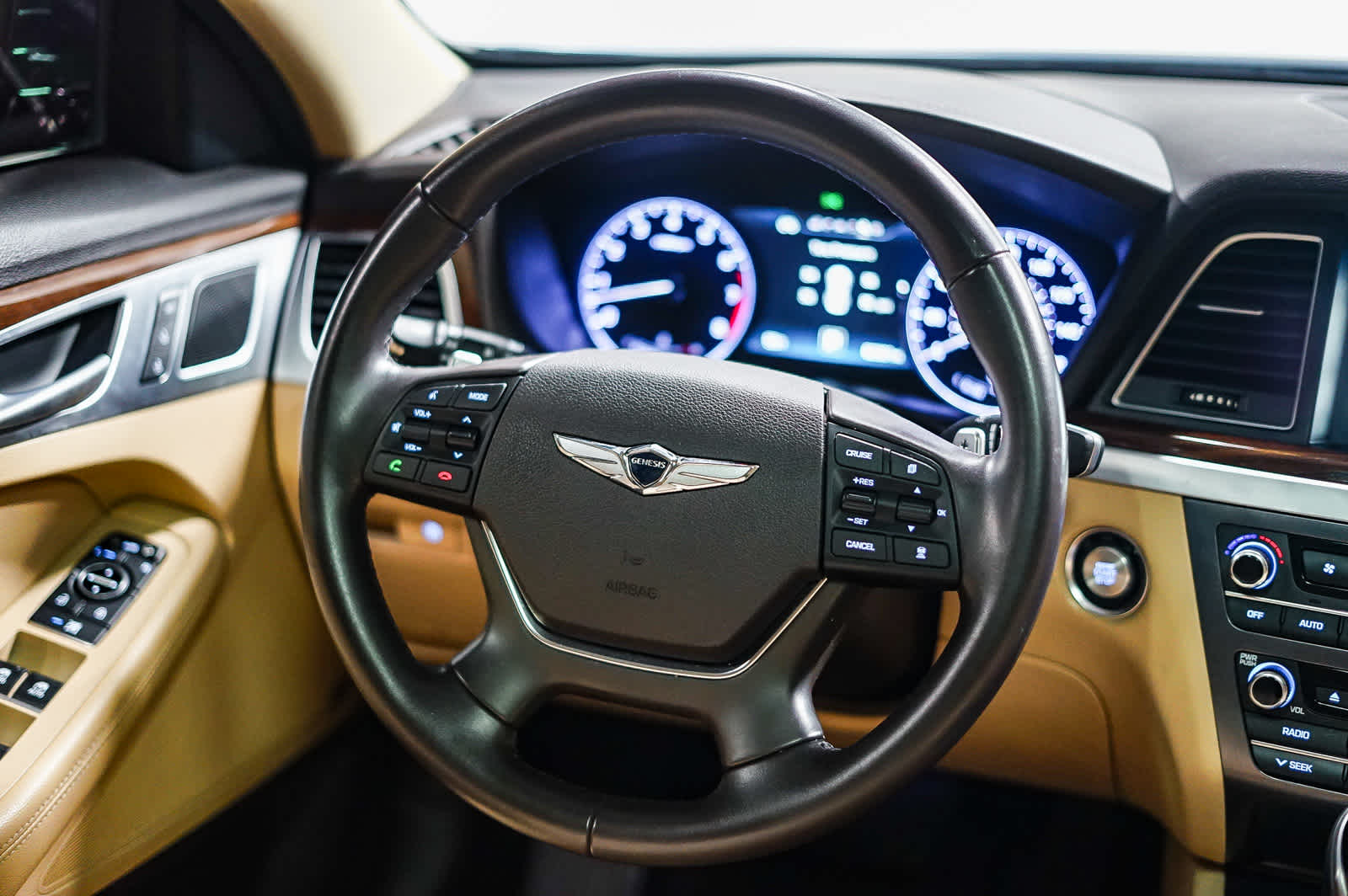 Thumbnail: 2017 Genesis G80 - 18