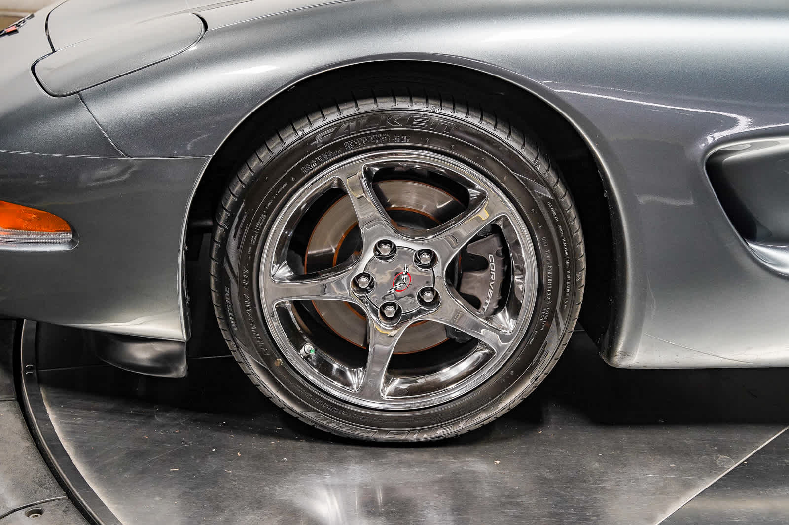 Thumbnail: 2004 Chevrolet Corvette - 9