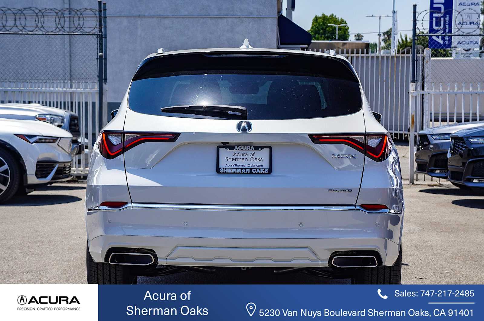 2026 Acura MDX SH-AWD Advance photo 2