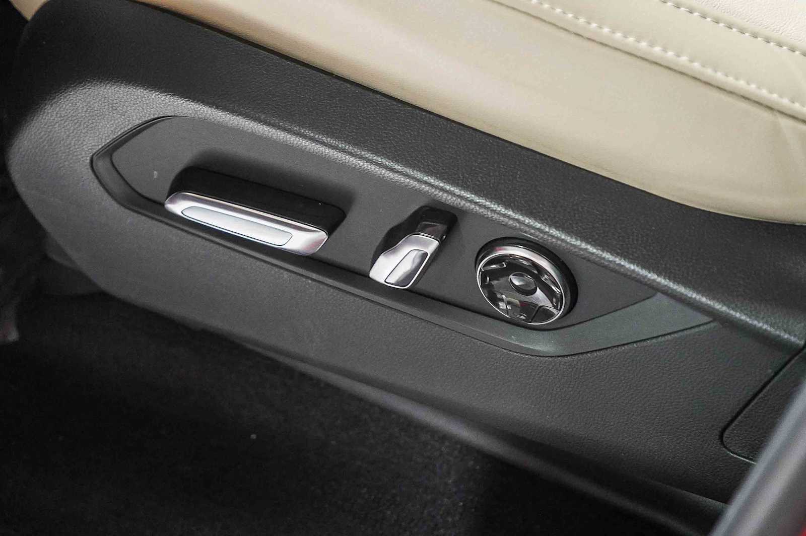 Thumbnail: 2025 Acura MDX - 23