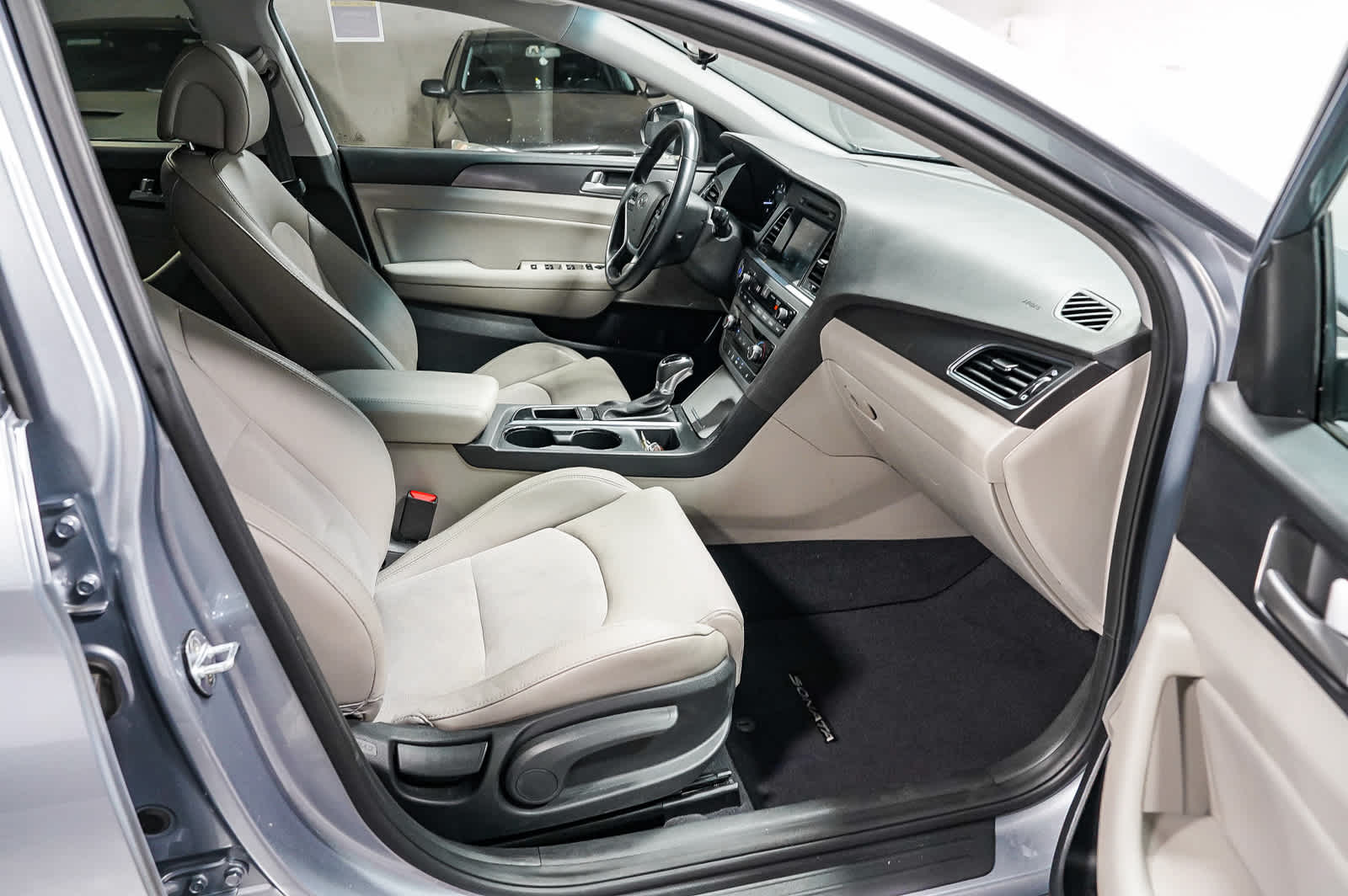 Thumbnail: 2017 Hyundai Sonata - 19