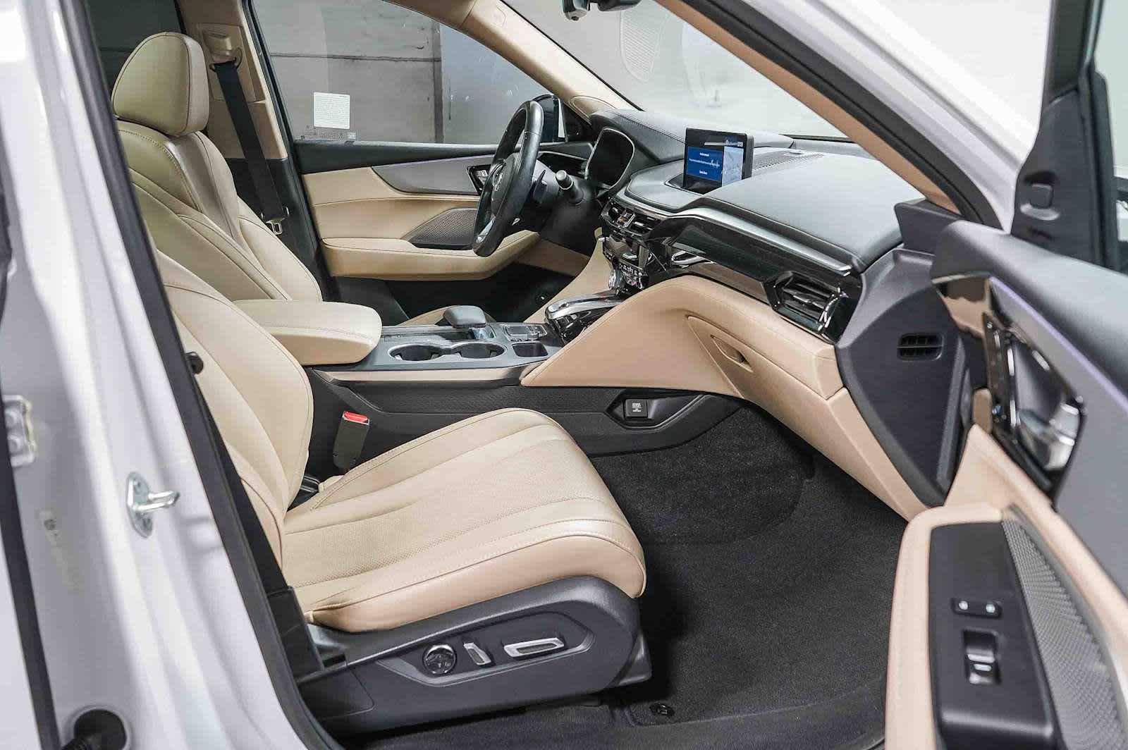 Thumbnail: 2023 Acura MDX - 19