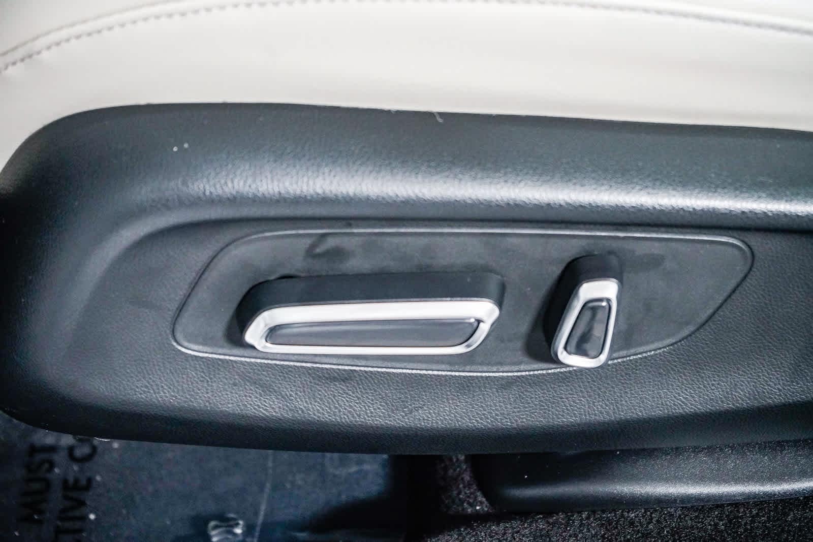 Thumbnail: 2025 Acura ADX - 23