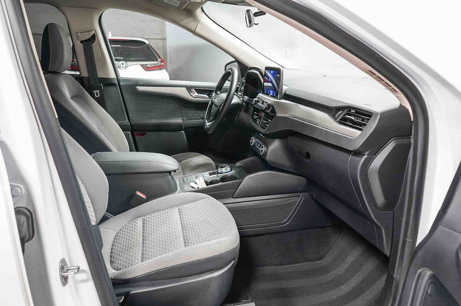 Thumbnail: 2020 Ford Escape - 18