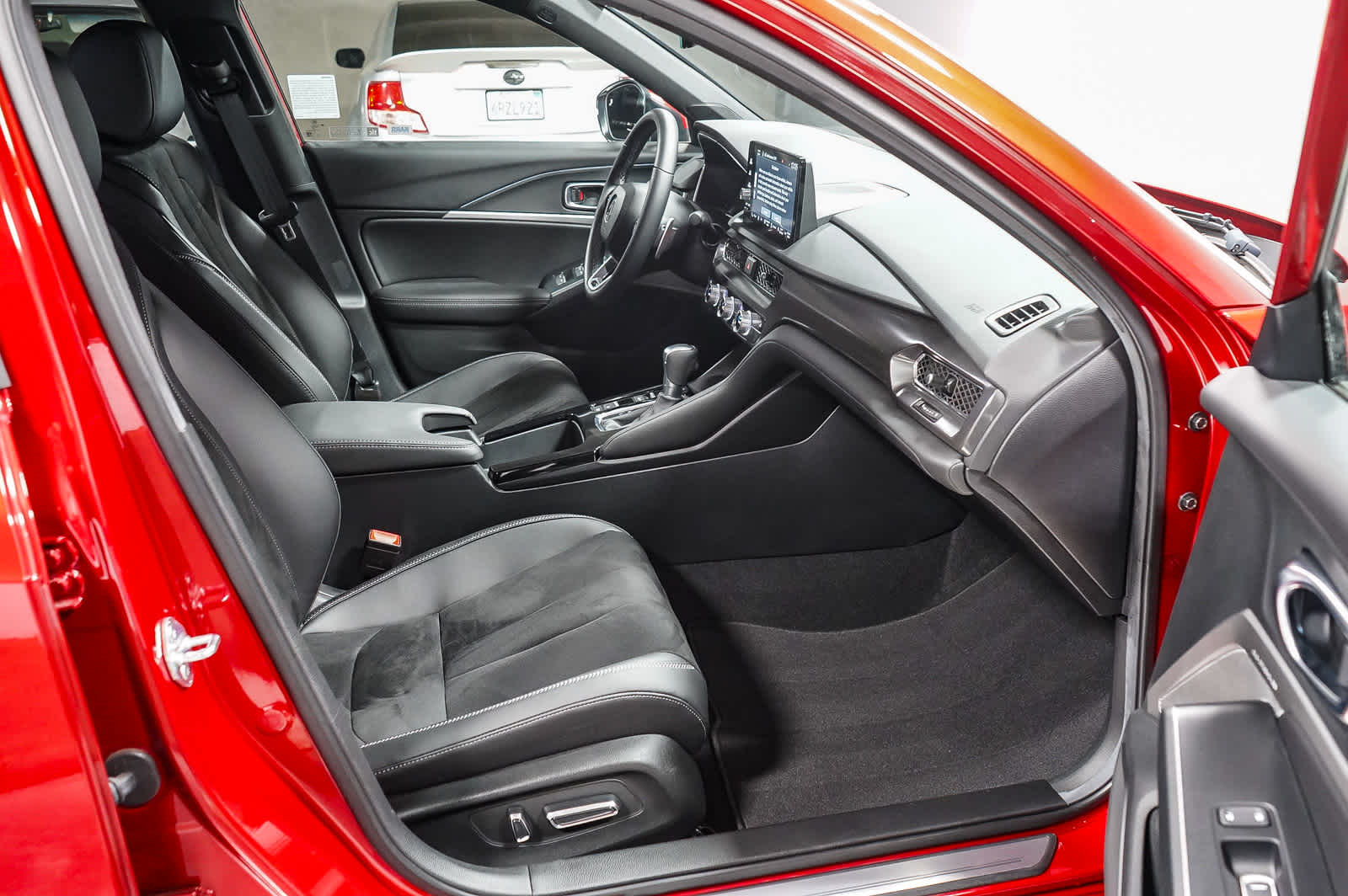 Thumbnail: 2025 Acura Integra - 19