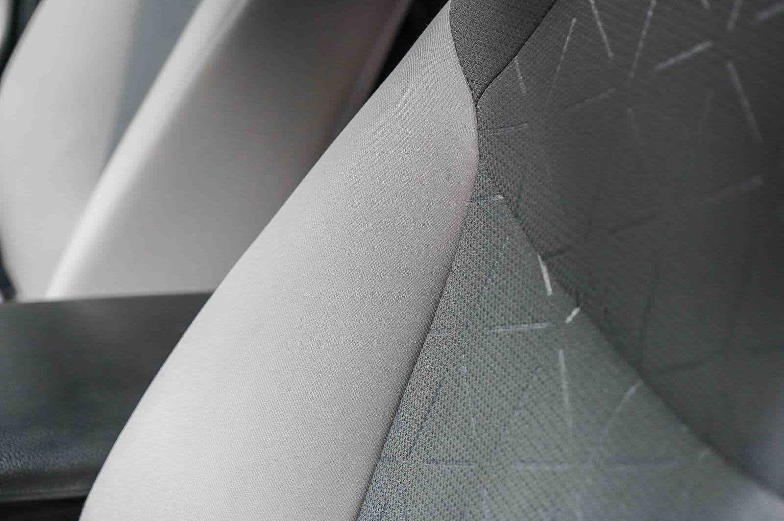 Thumbnail: 2021 Toyota RAV4 - 23