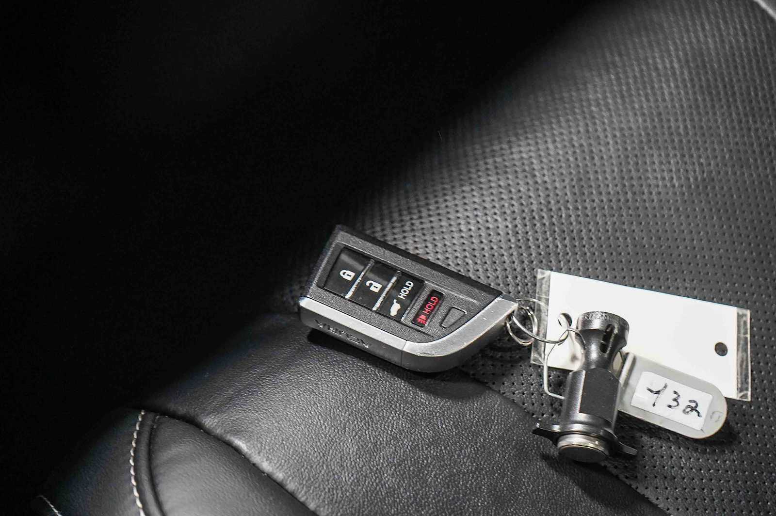 Thumbnail: 2023 Acura MDX - 29