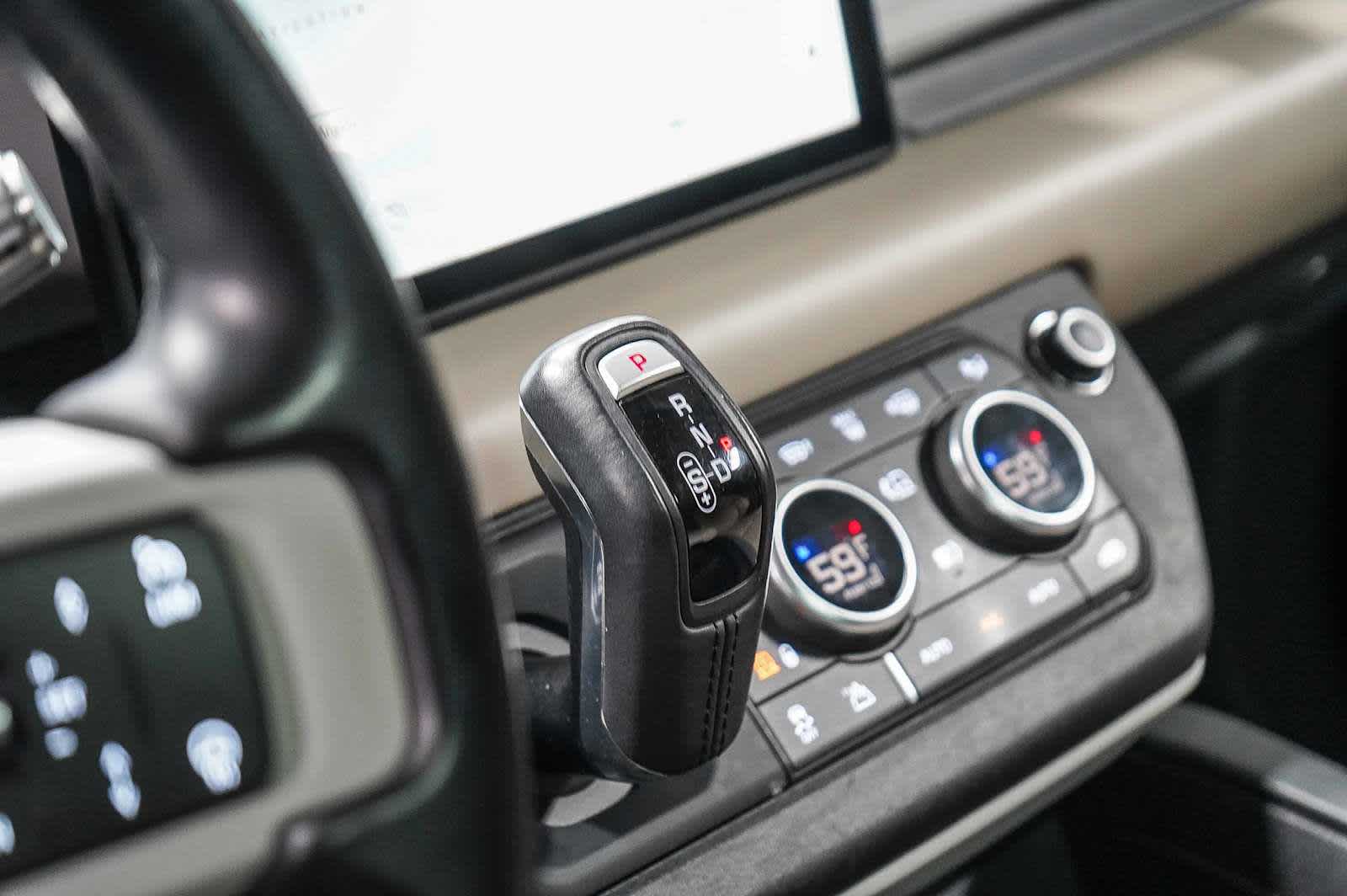 Thumbnail: 2020 Land Rover Defender - 27