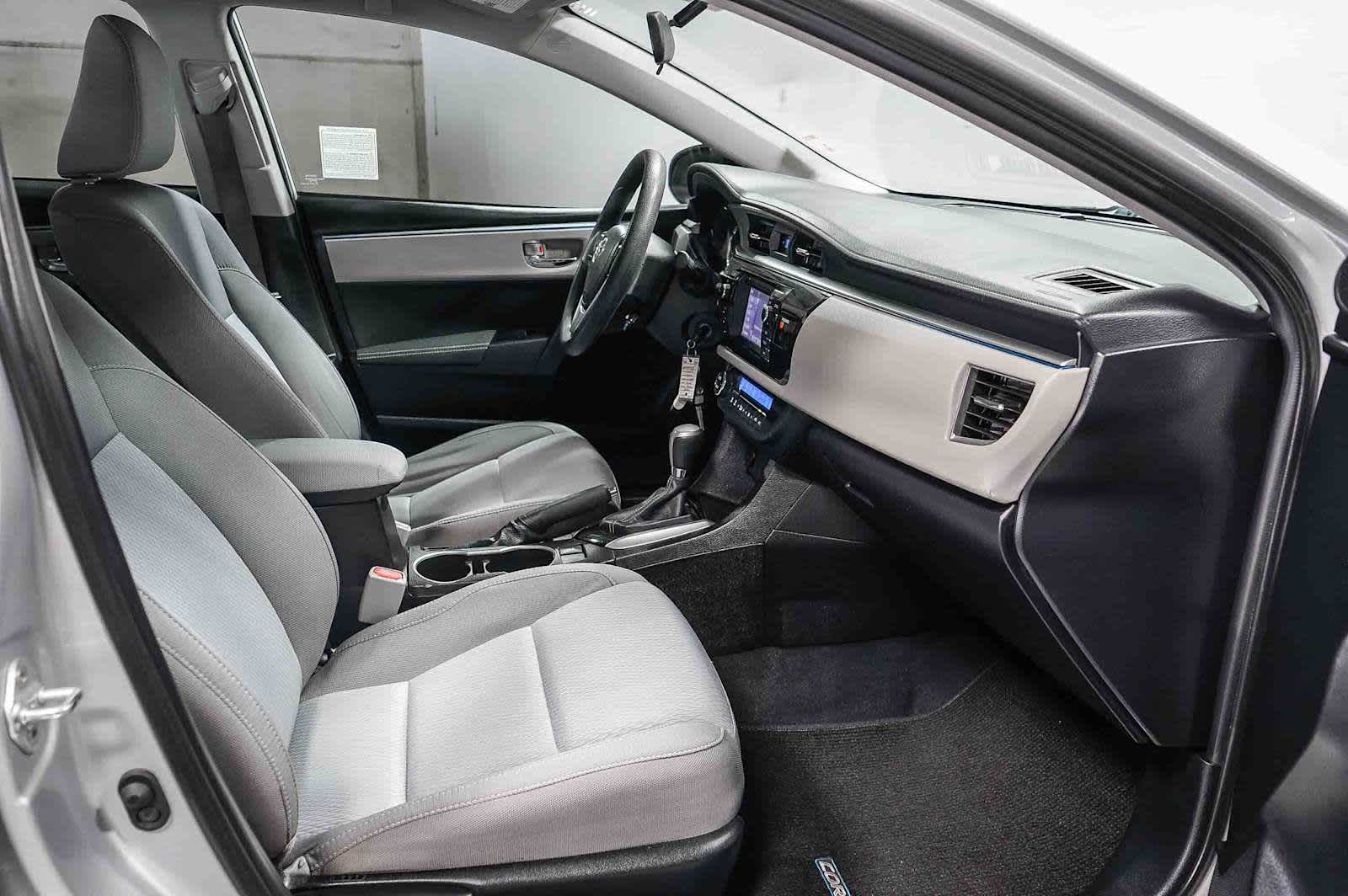Thumbnail: 2016 Toyota Corolla - 18