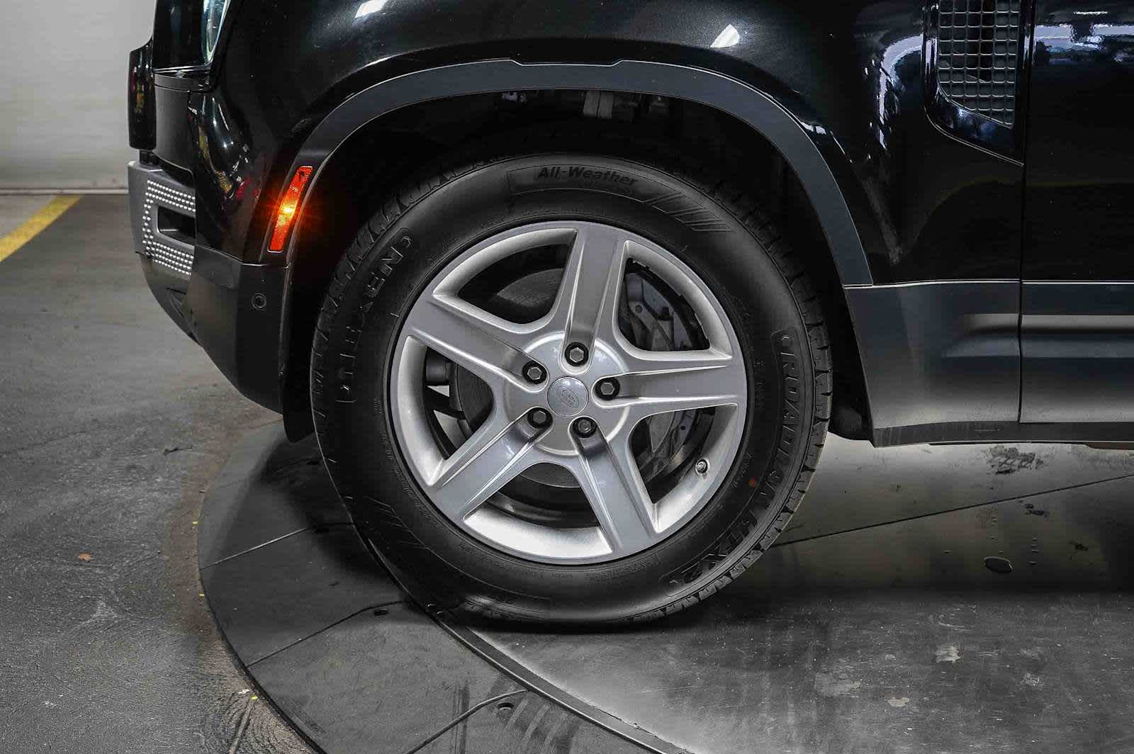 Thumbnail: 2020 Land Rover Defender - 10