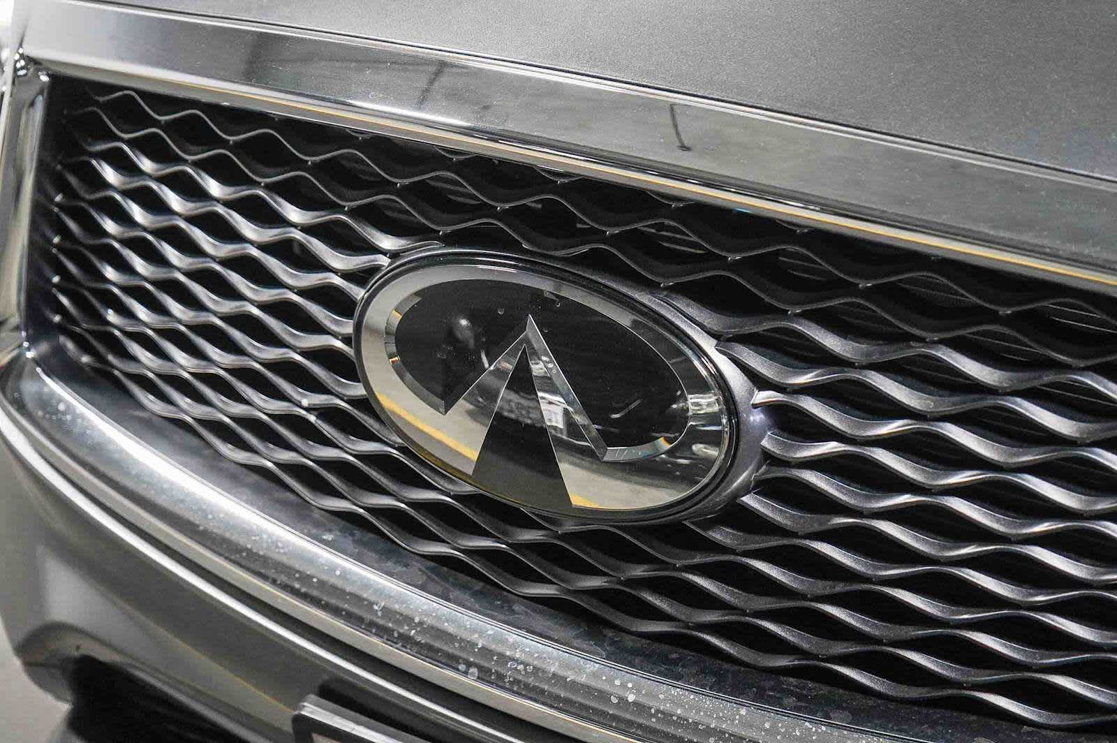 Thumbnail: 2025 INFINITI QX50 - 9