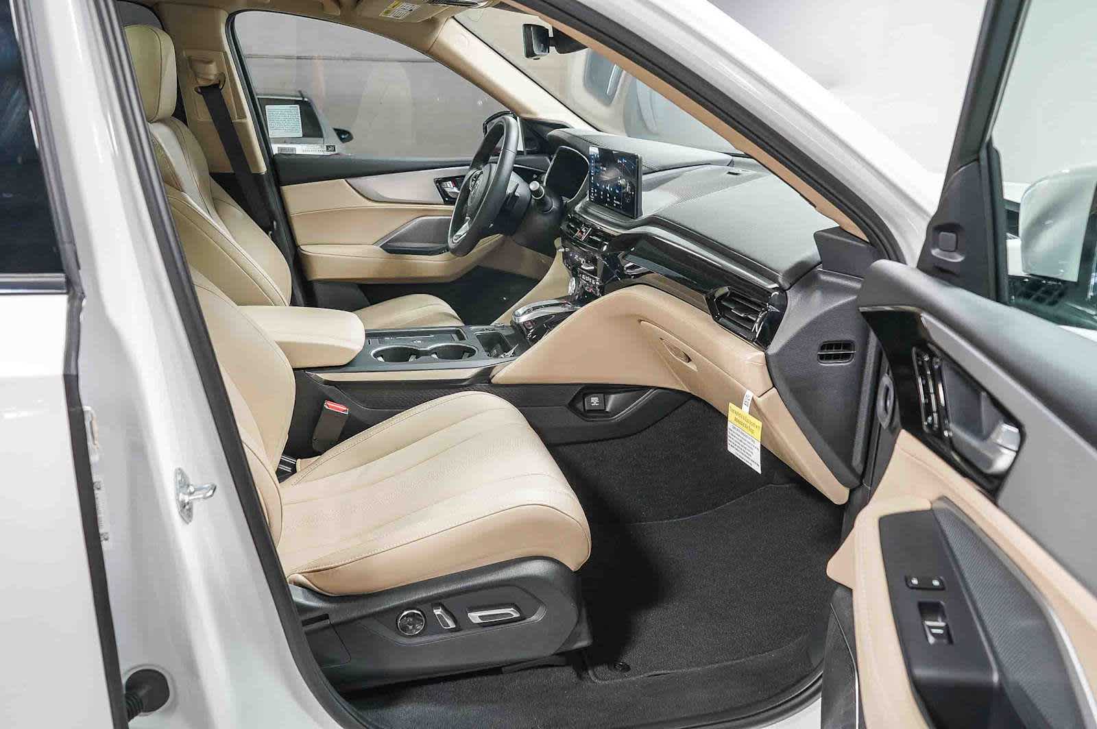 Thumbnail: 2025 Acura MDX - 16