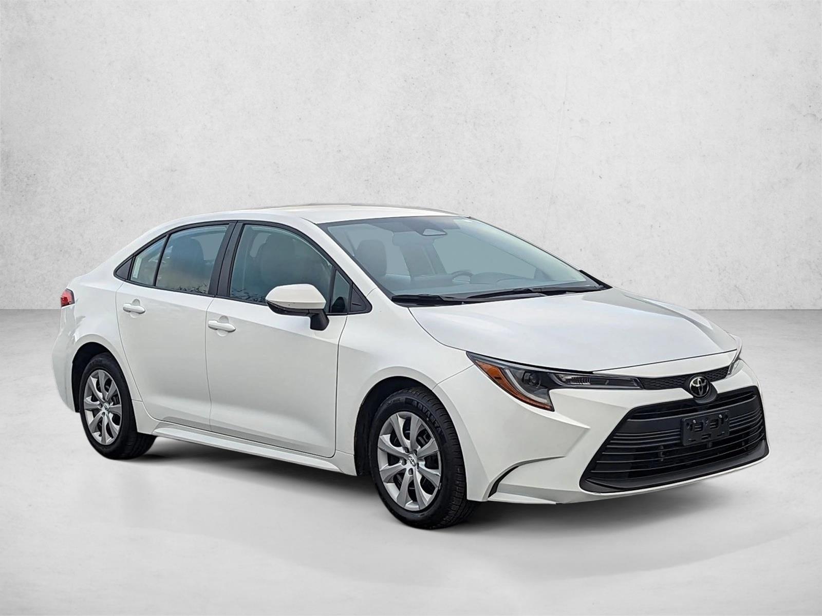 2024 Toyota Corolla LE photo 3