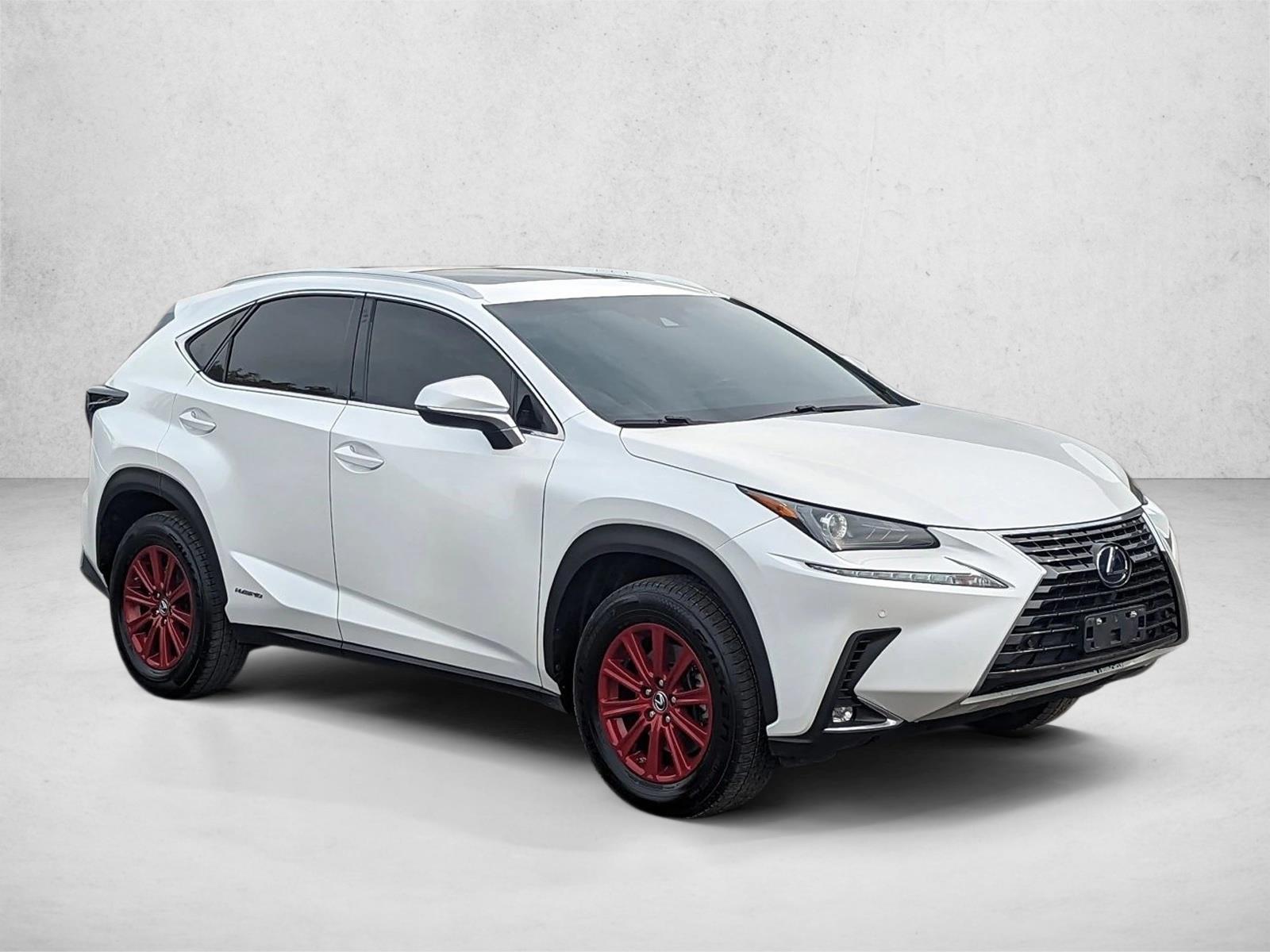 2019 Lexus NX 300h Luxury photo 3