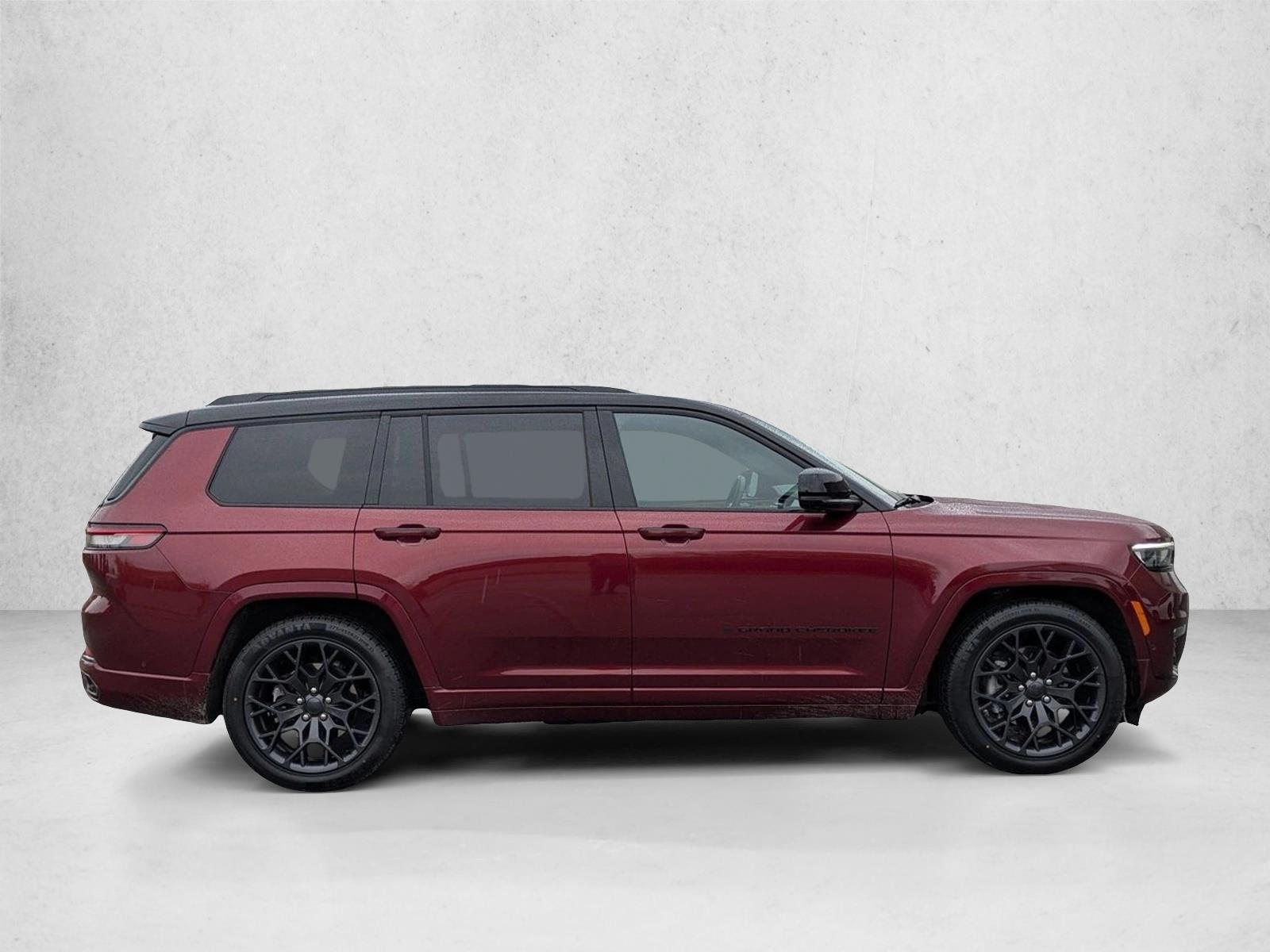 2023 Jeep Grand Cherokee Summit Reserve photo 4