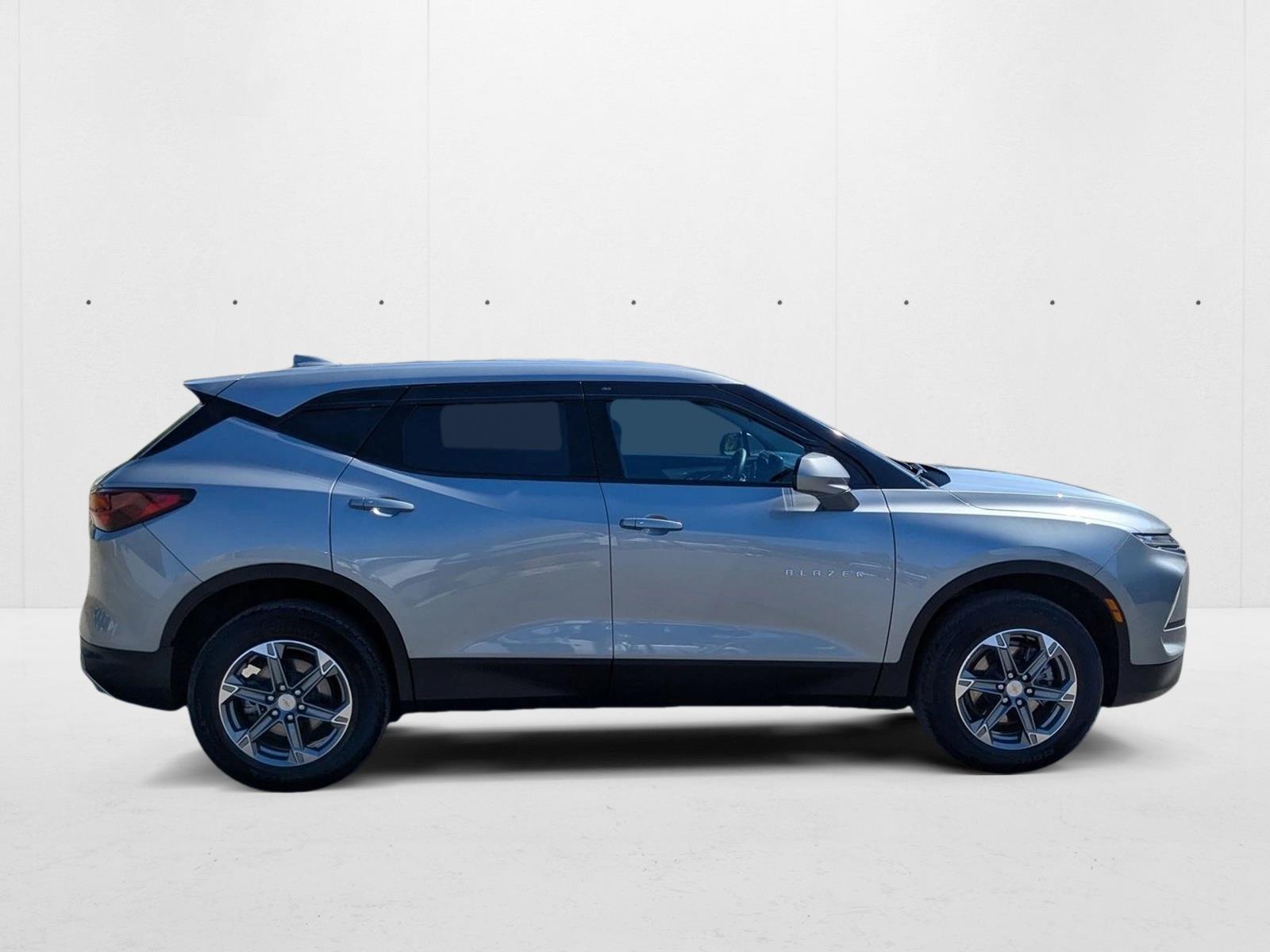 2023 Chevrolet Blazer 2LT photo 4