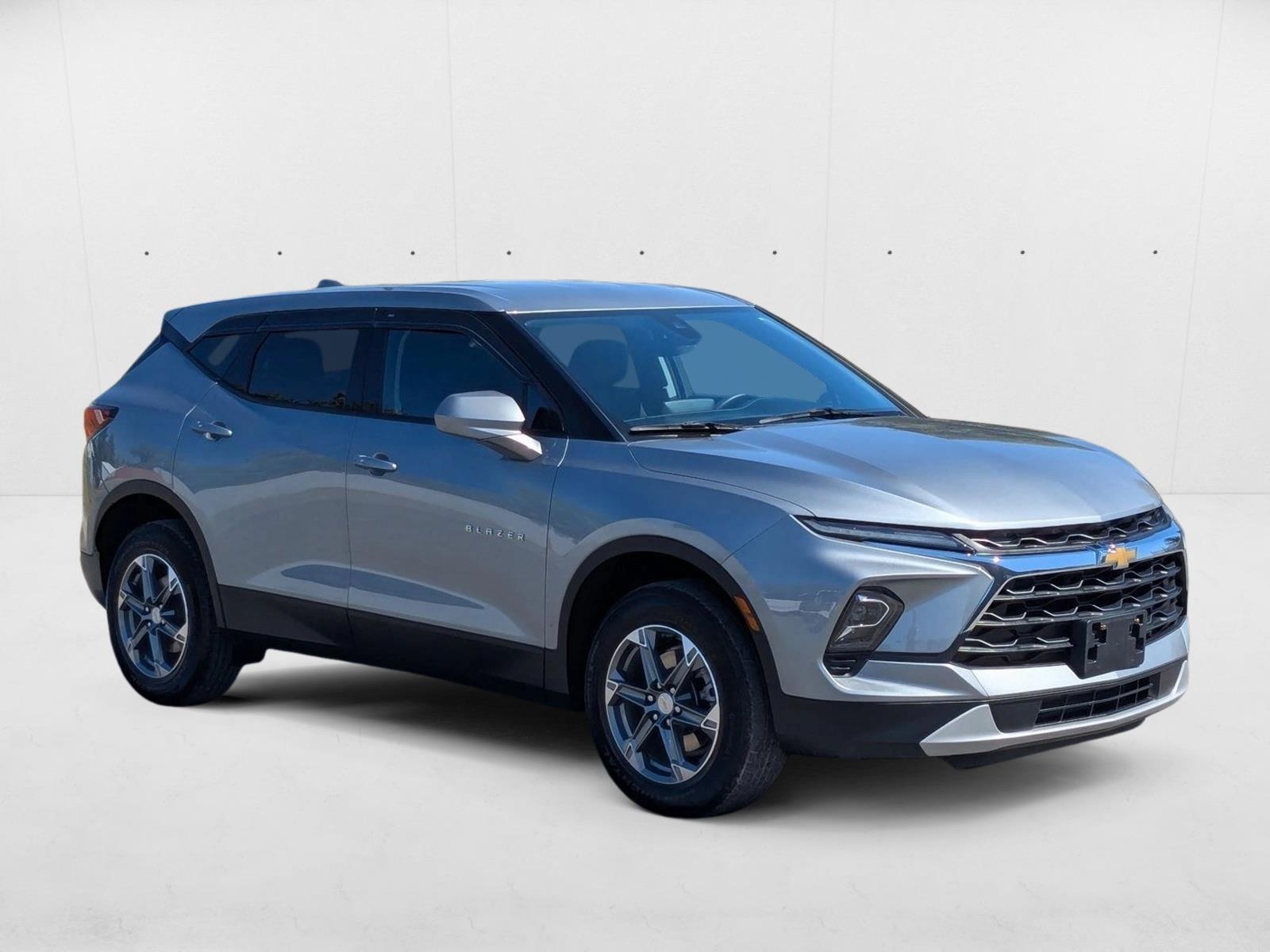 2023 Chevrolet Blazer 2LT photo 3