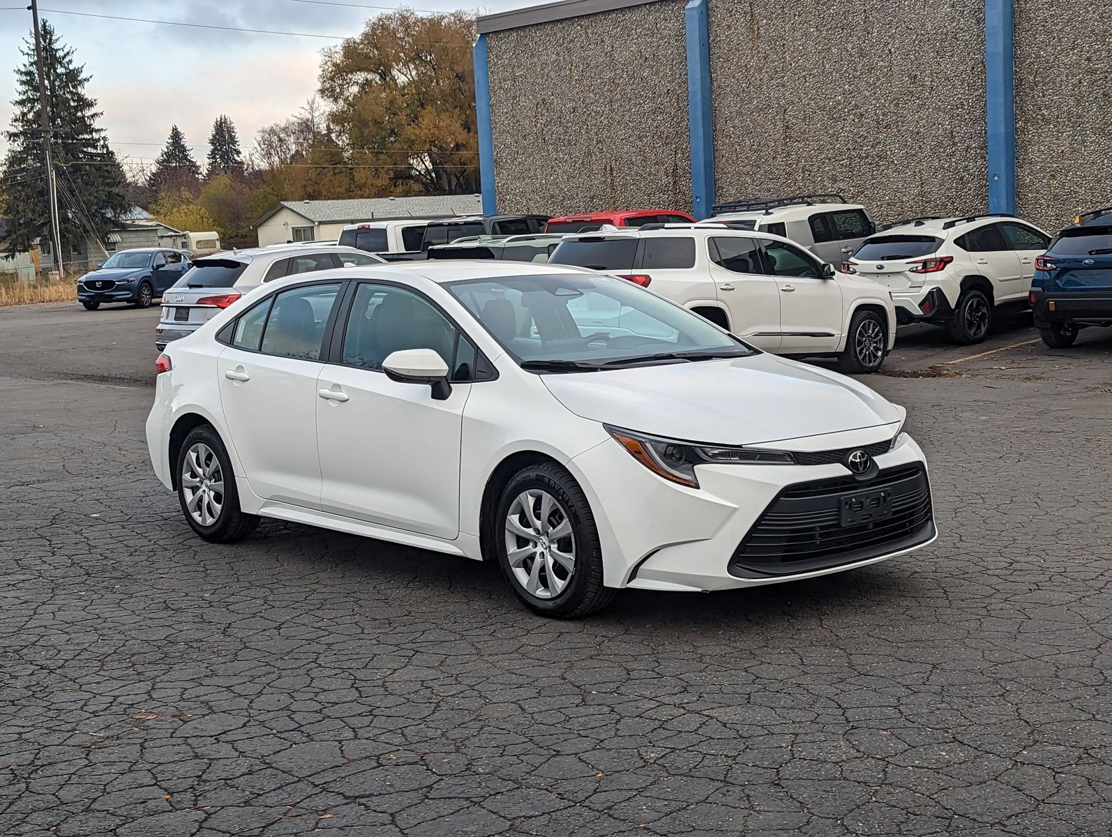 2024 Toyota Corolla LE photo 3