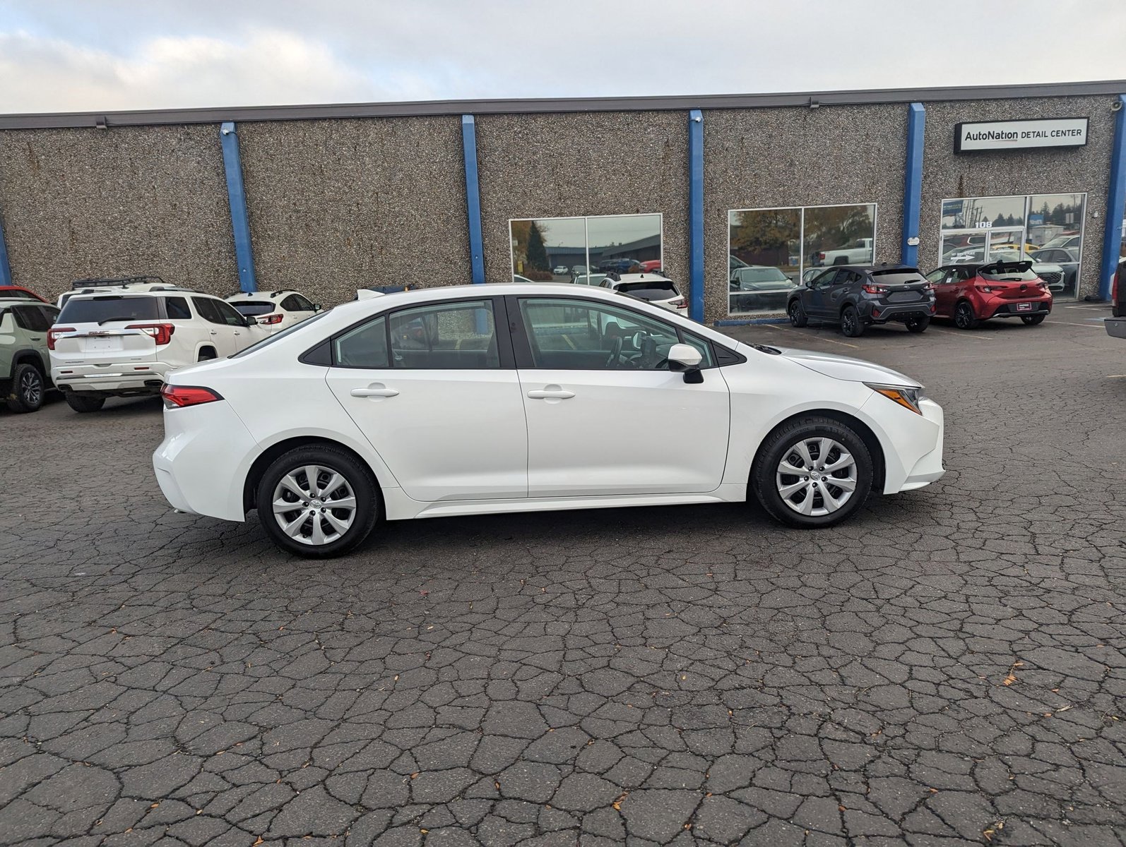 2024 Toyota Corolla LE photo 4