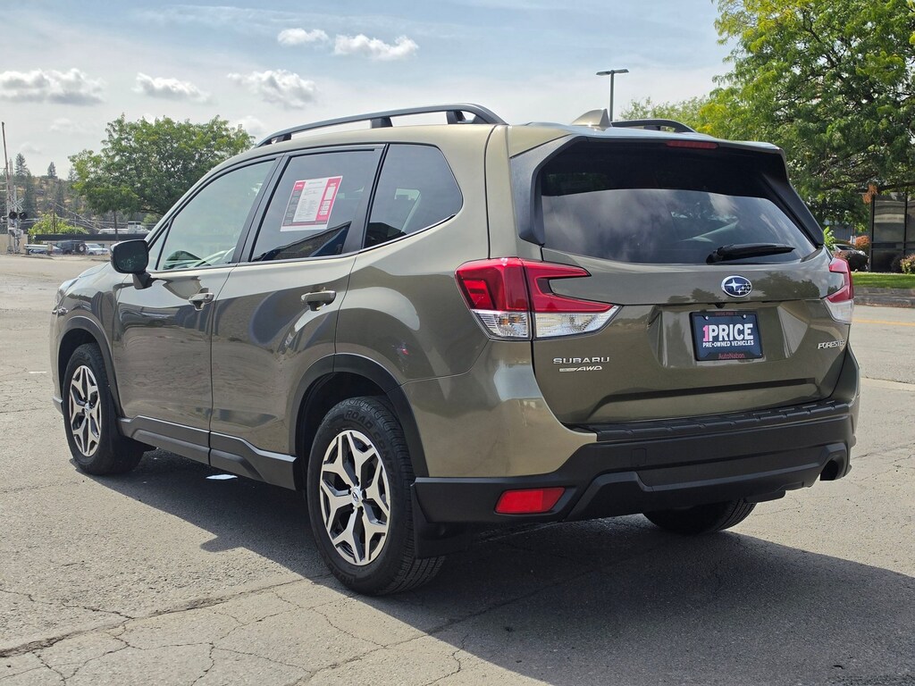 Used 2023 Subaru Forester Premium SUV