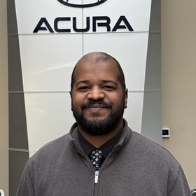 Staff member Aaron Lindsey from ID_212091efddd5