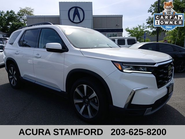 2025 Honda Pilot Touring AWD's photo
