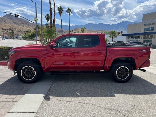 2024 Toyota Tacoma photo 3