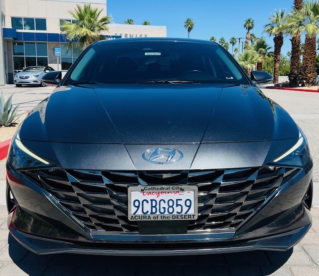 2023 Hyundai Elantra Limited photo 2