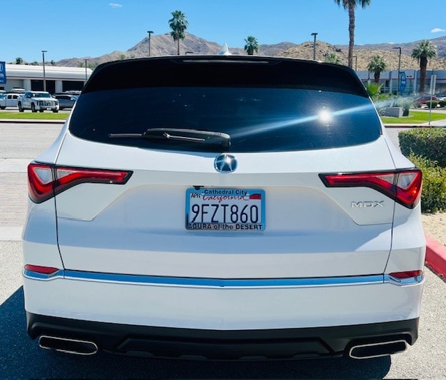 2023 Acura MDX FWD photo 2