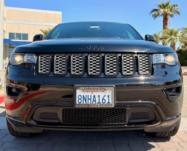 Used 2019 Jeep Grand Cherokee Altitude with VIN 1C4RJFAG1KC654865 for sale in Cathedral City, CA