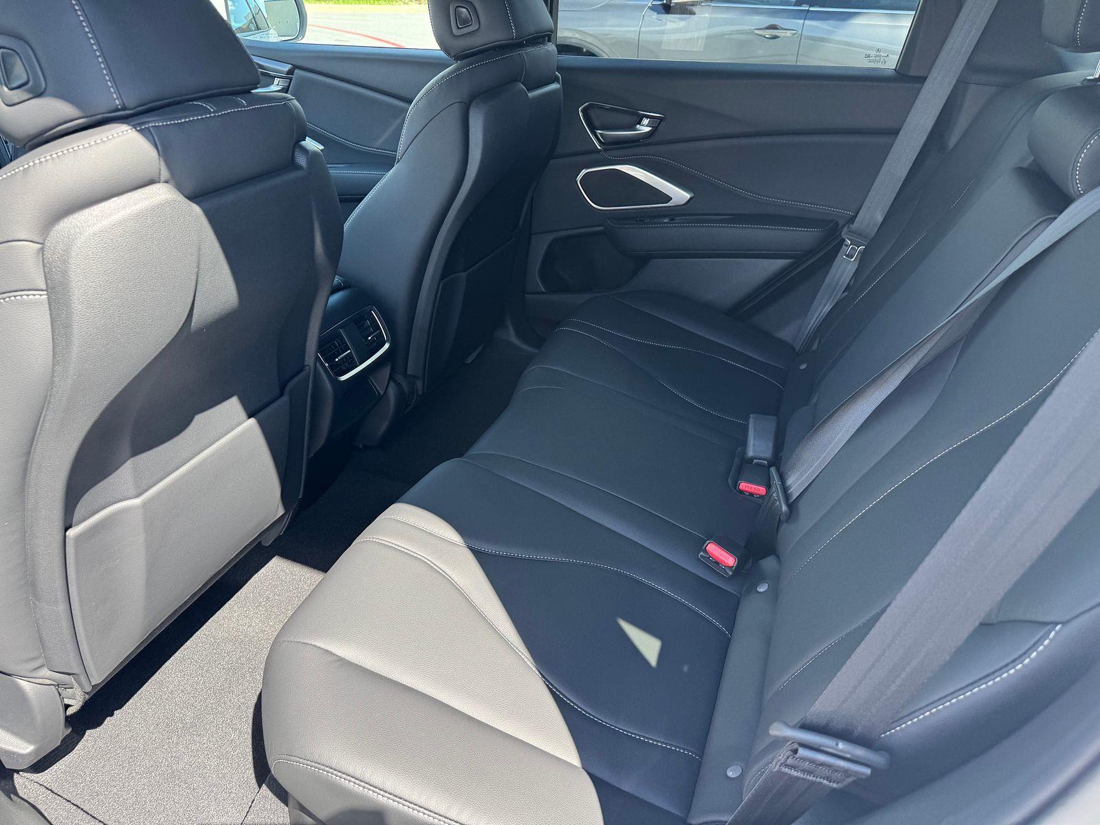 2025 Acura RDX photo 4