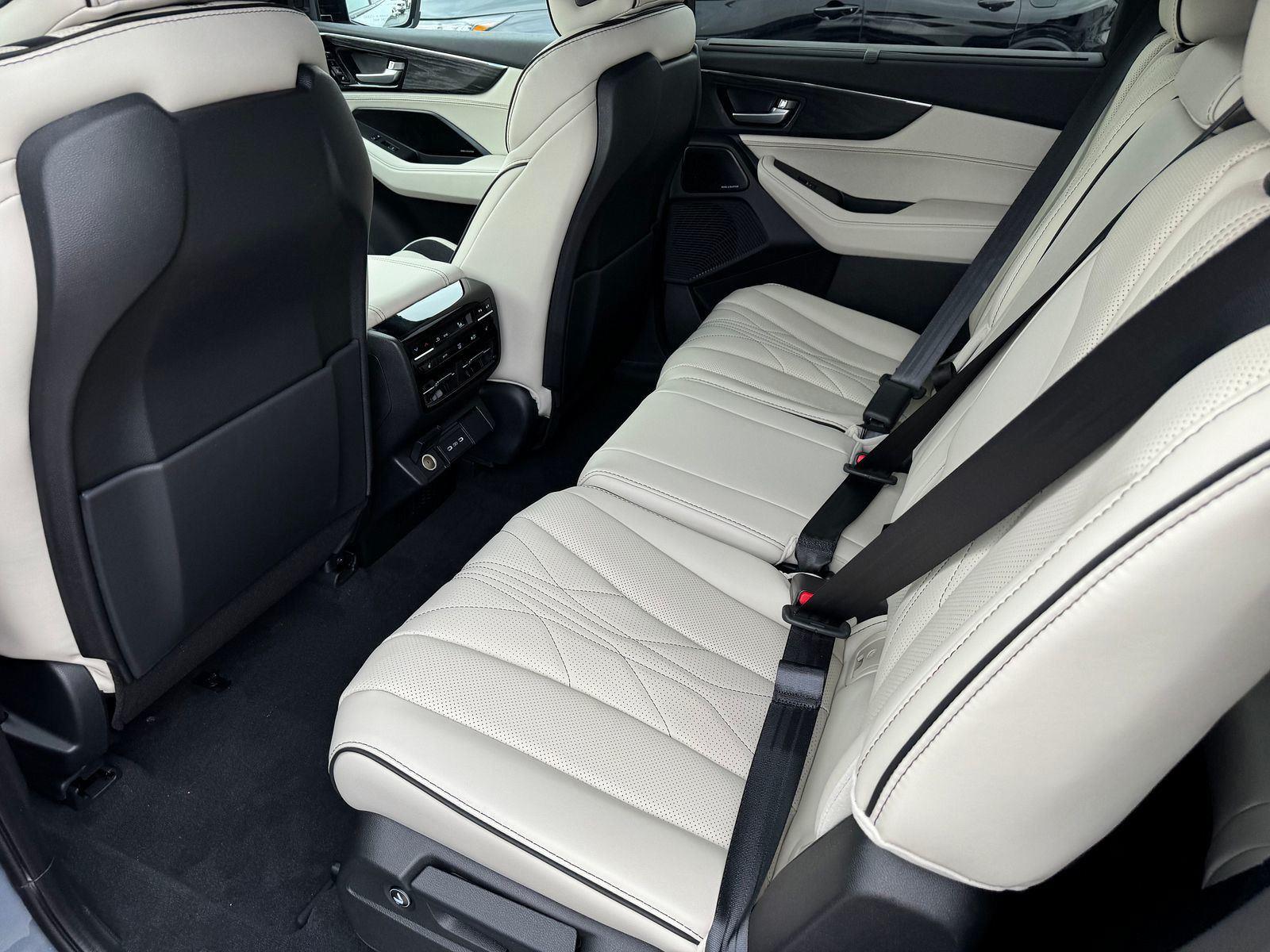 2026 Acura MDX Type S Advance SH-AWD photo 4